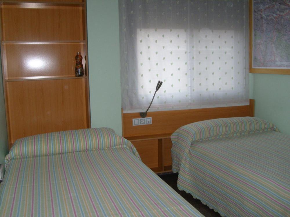 Estancias Del Ebro Hotel Zaragoza Room photo